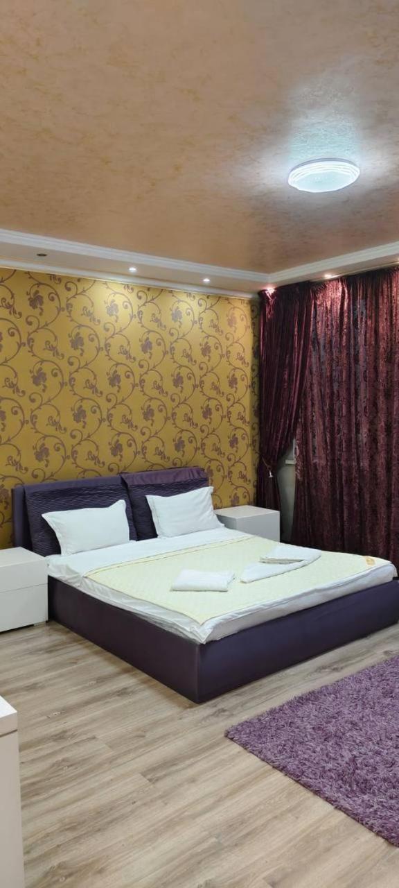 Nurly Tau 2Room Apartments 알마티 외부 사진