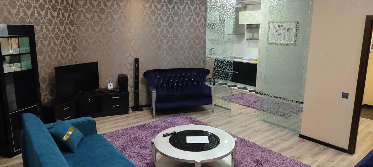 Nurly Tau 2Room Apartments 알마티 외부 사진