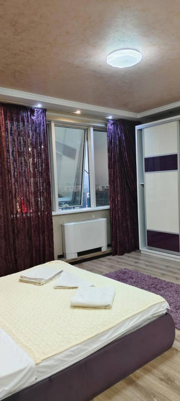 Nurly Tau 2Room Apartments 알마티 외부 사진