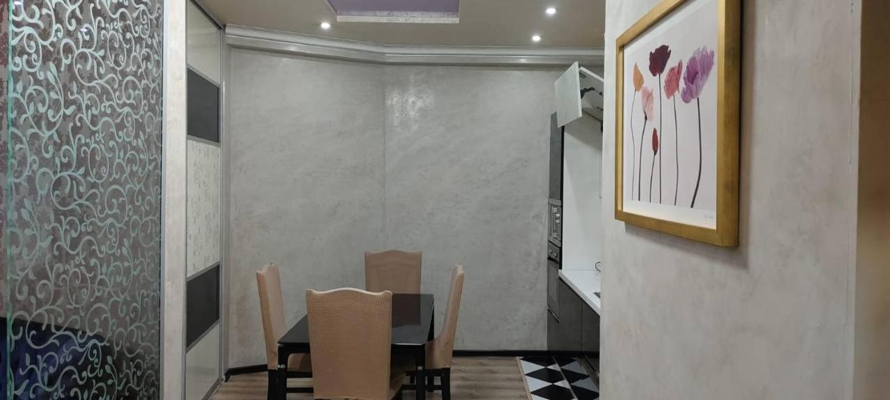 Nurly Tau 2Room Apartments 알마티 외부 사진