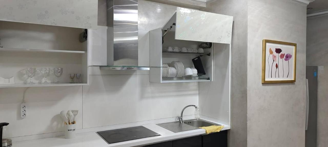 Nurly Tau 2Room Apartments 알마티 외부 사진