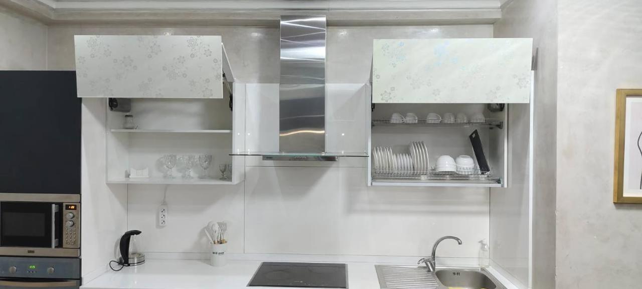 Nurly Tau 2Room Apartments 알마티 외부 사진