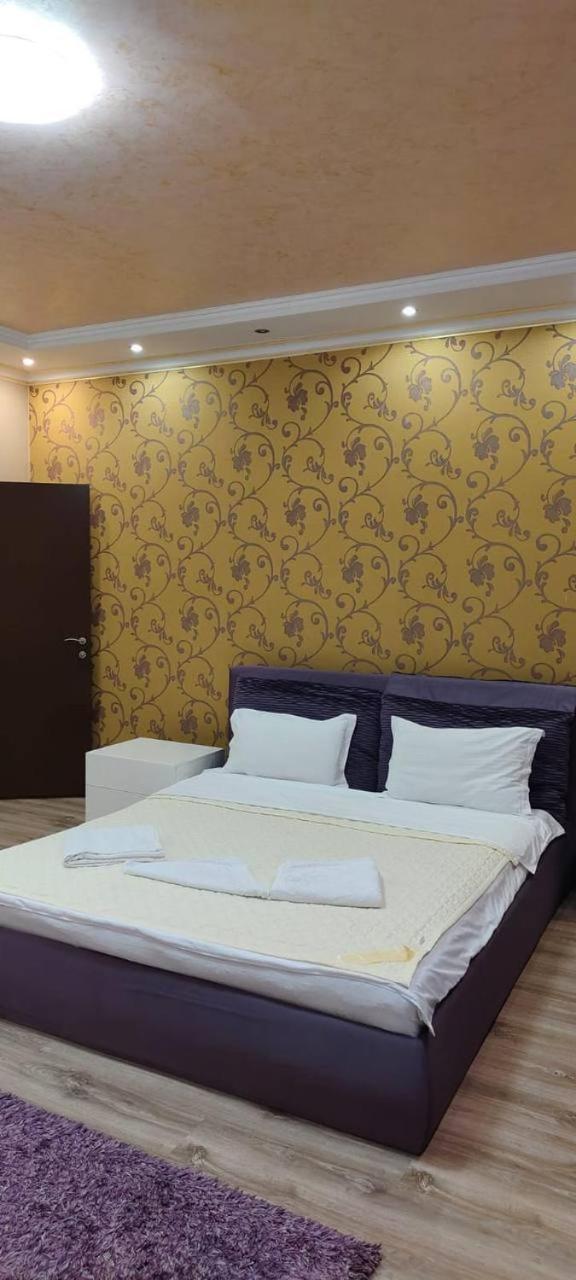 Nurly Tau 2Room Apartments 알마티 외부 사진